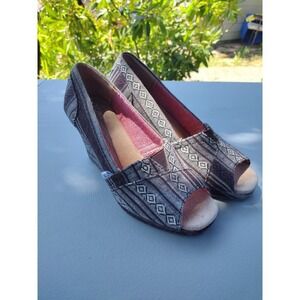 TOMS Women's‎ Peep Toe Wedge Espadrille Shoes Aztec Print W6.5